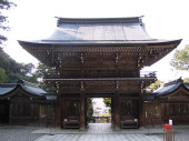 伊奈波神社／桜門から岐阜市内を臨む